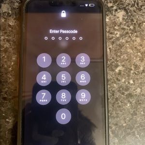 I am selling a IPhone 13 it has a few scratches but it’s great condition